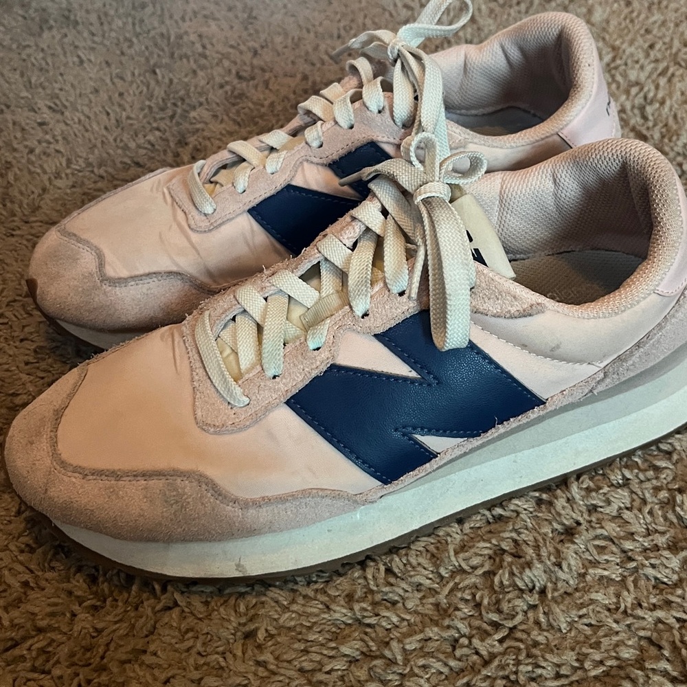 Women’s new balance sneakers women’s size 10.5